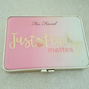 Too Faced Just Peachy Mattes